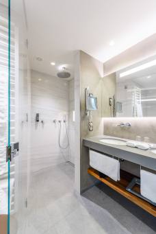 Hotel Castel - Bagno camera n. 403